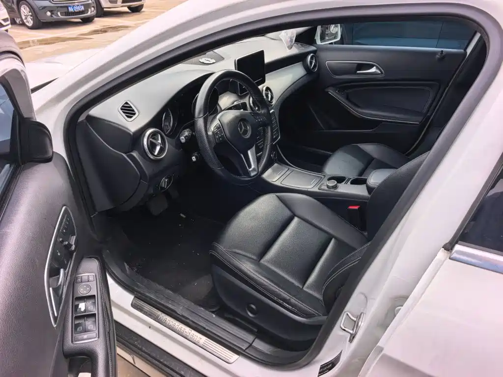Mercedes-Benz GLA — миниатюра 8
