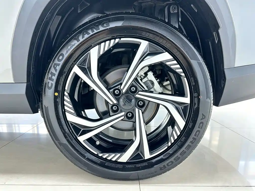 Geely Boyue — миниатюра 15