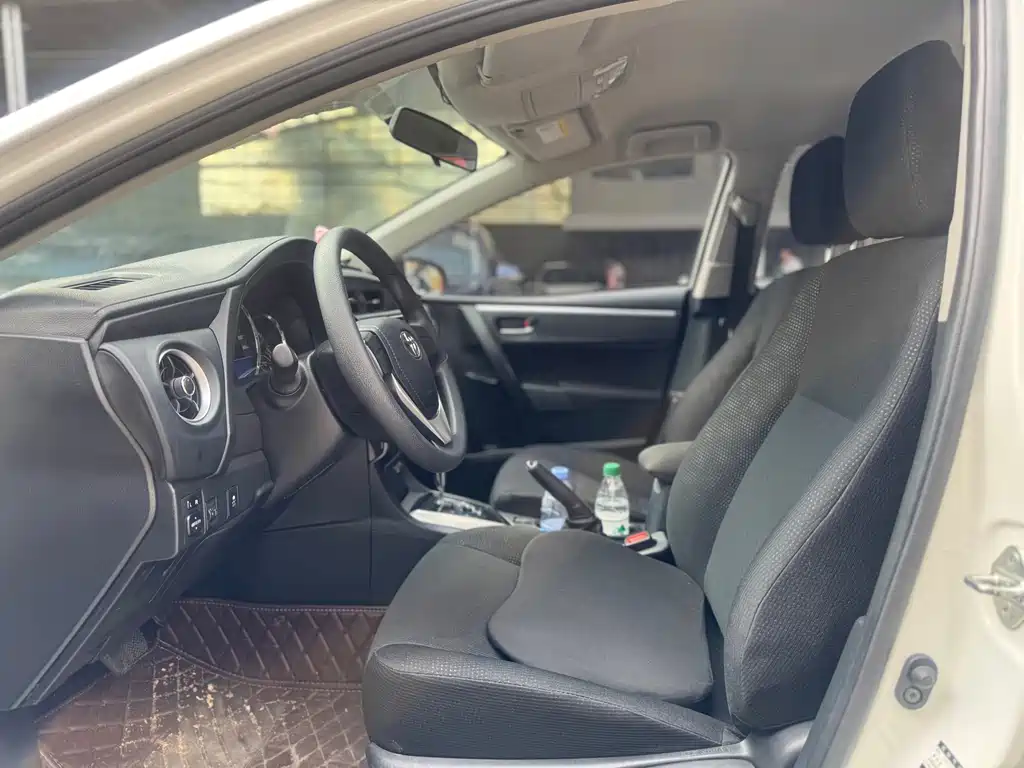 Toyota Corolla — миниатюра 4