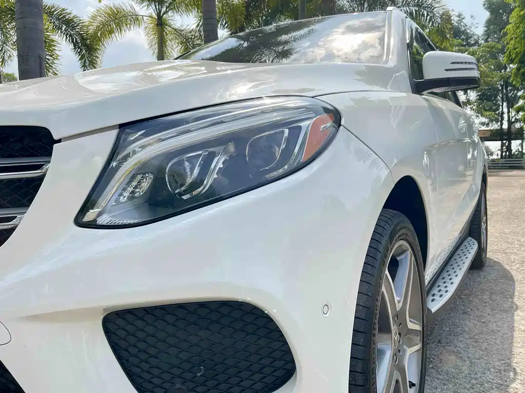 Mercedes-Benz GLE (Import) — миниатюра 4