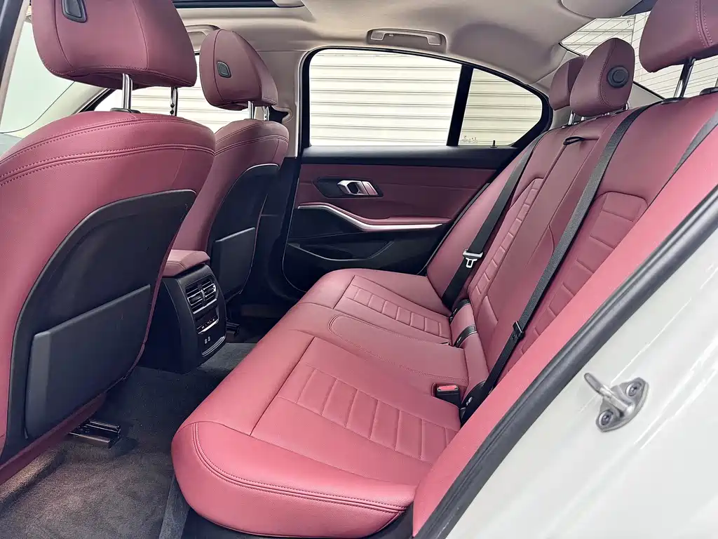 BMW 3 Series — миниатюра 13