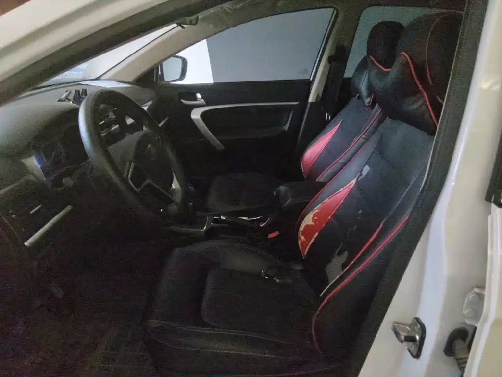 Geely Emgrand — миниатюра 11