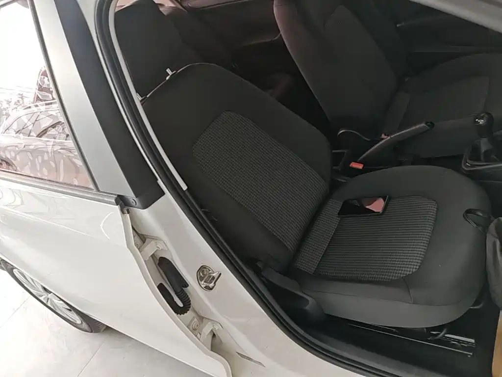 Volkswagen Santana — миниатюра 25