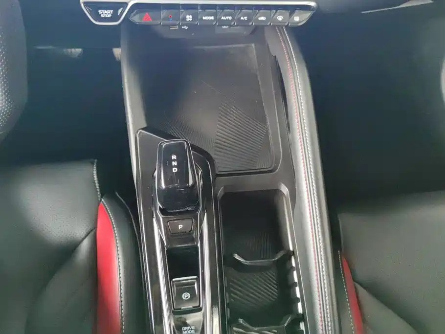Geely Binyue — миниатюра 16