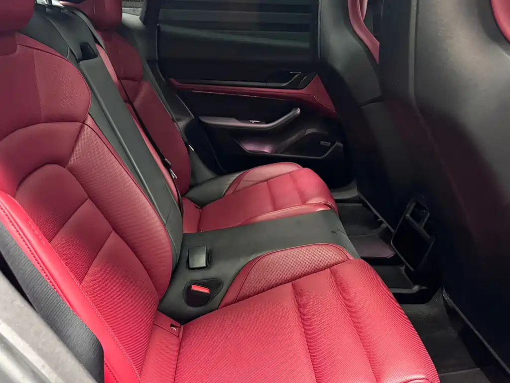 Porsche Taycan — миниатюра 17