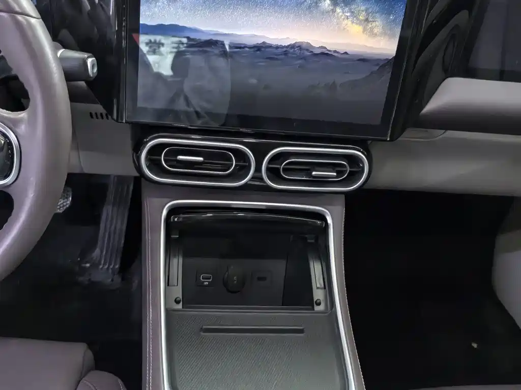 Leapmotor Leapmotor C11 — миниатюра 8