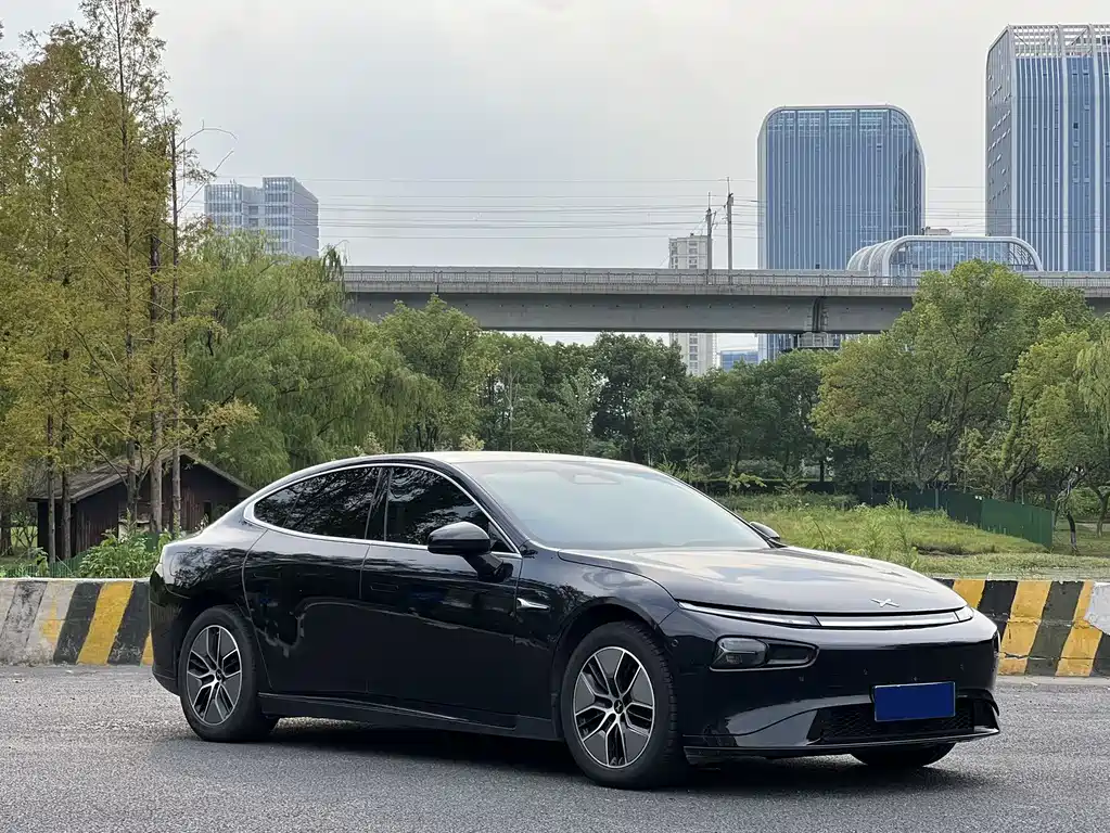 XPeng P7 — миниатюра 3