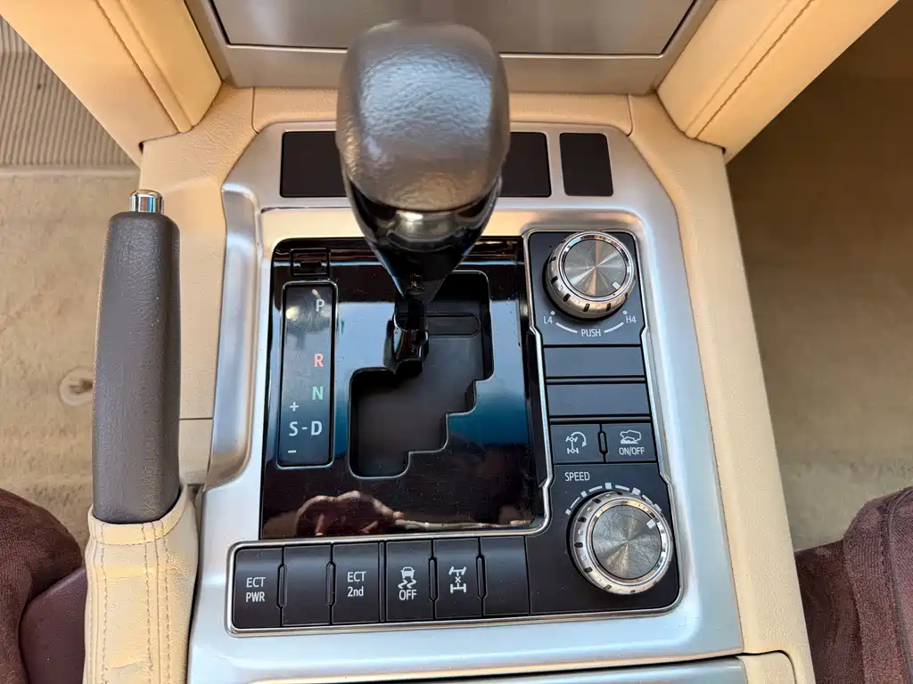 Toyota Land Cruiser — миниатюра 10