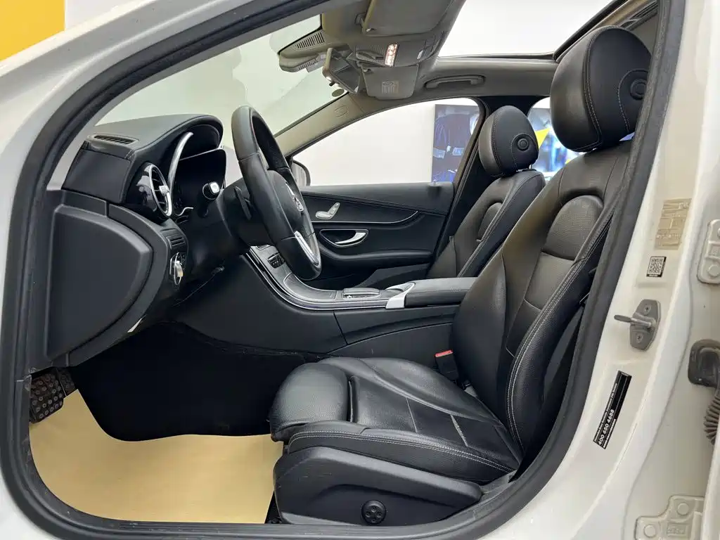 Mercedes-Benz C-Class — миниатюра 18