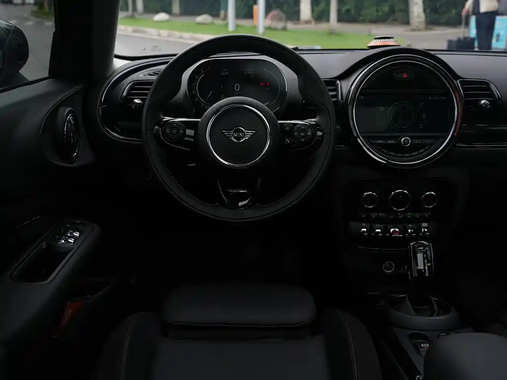 MINI Mini Clubman — миниатюра 8