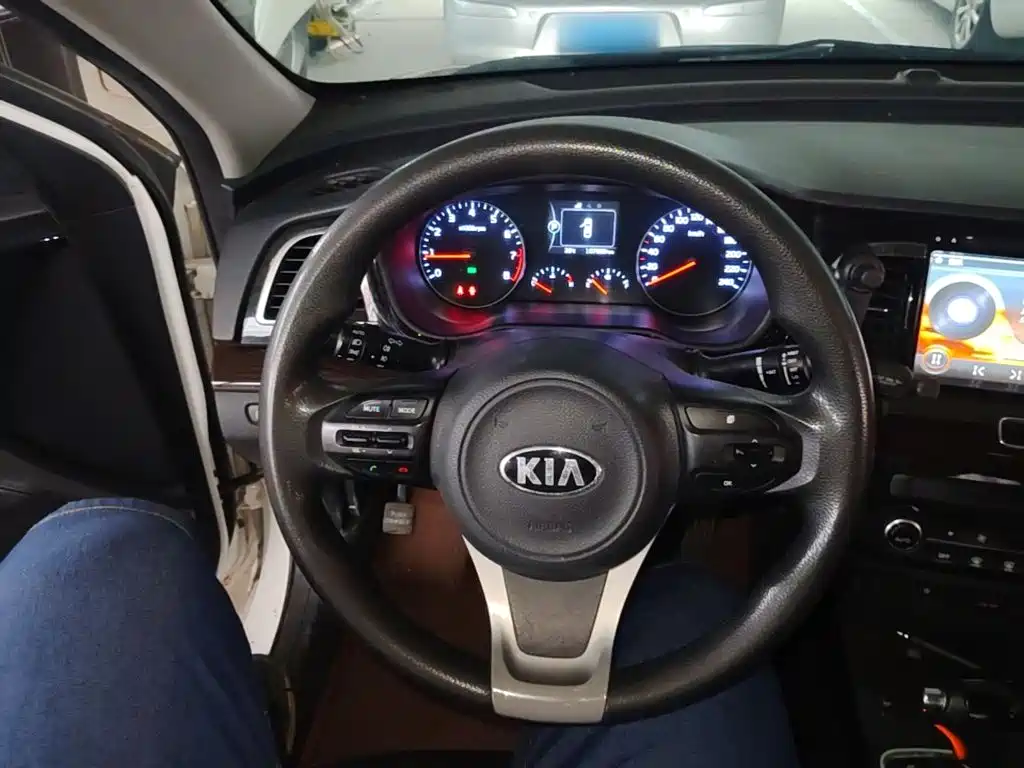 Kia K4 — миниатюра 11