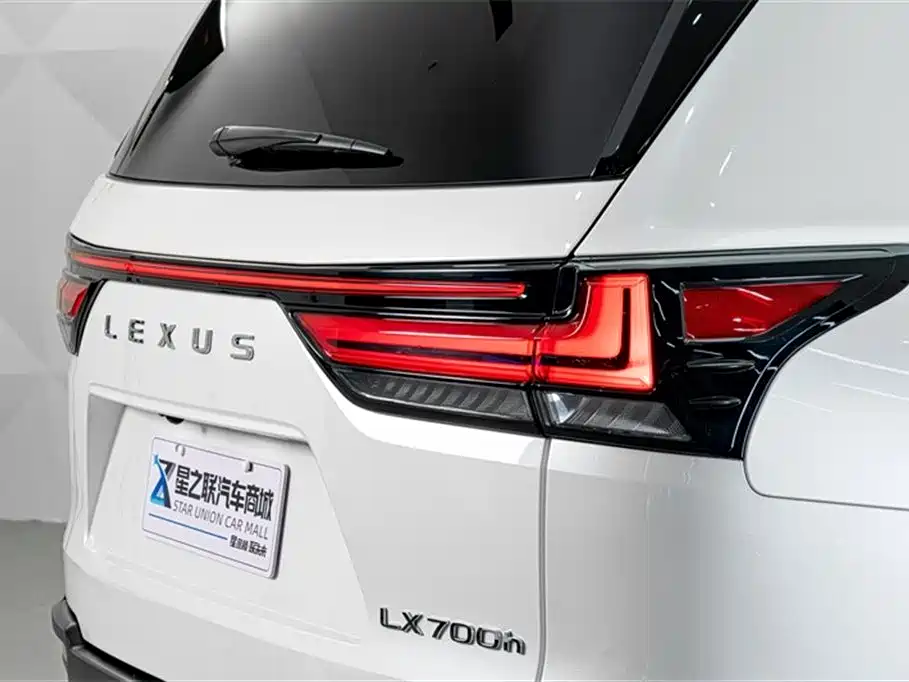 Lexus LX 2025 700h
