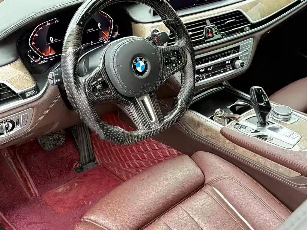 BMW 7 Series — миниатюра 4