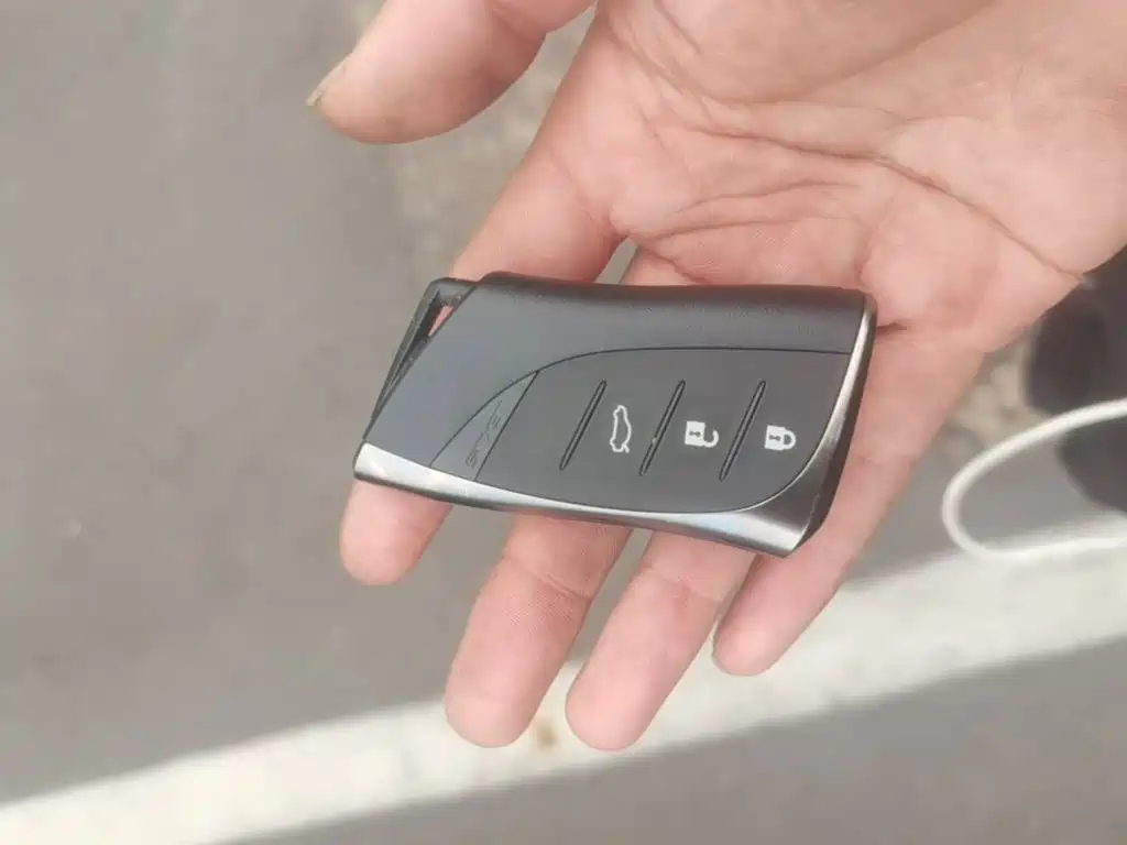 Lexus ES — миниатюра 9