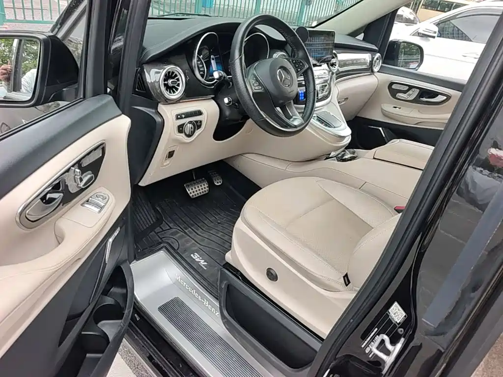 Mercedes-Benz V-Class — миниатюра 21