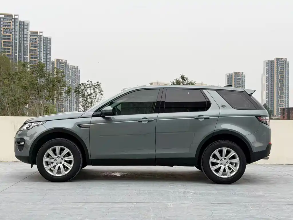 Land Rover Discovery Sport — миниатюра 9