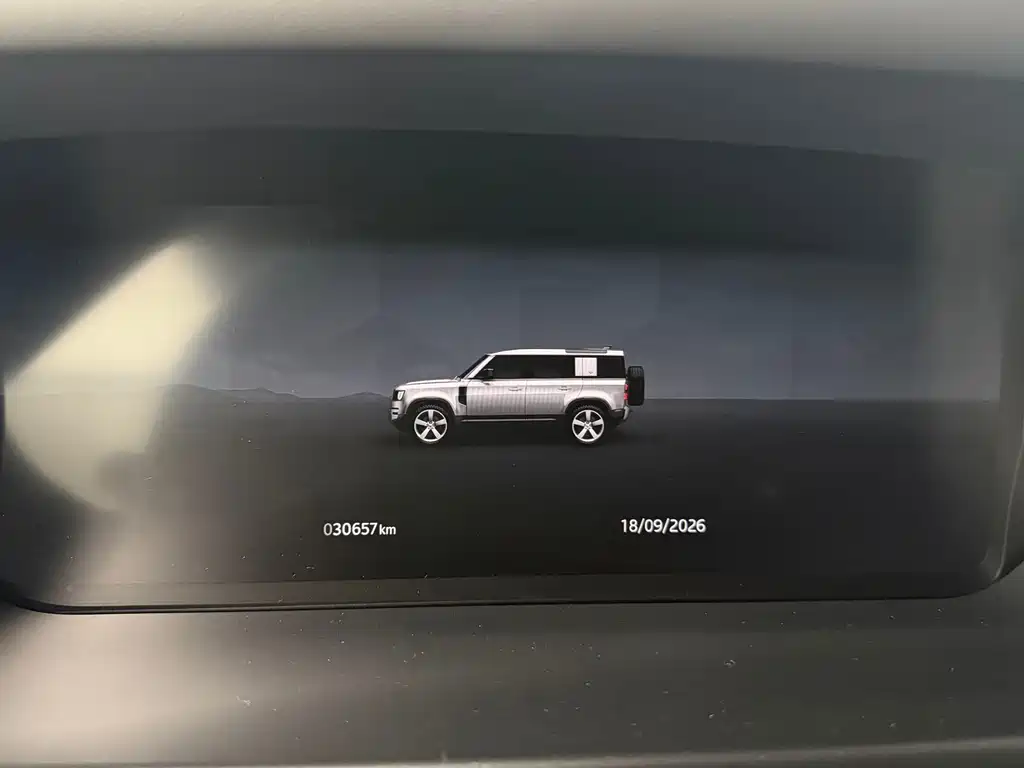 Land Rover Defender — миниатюра 4