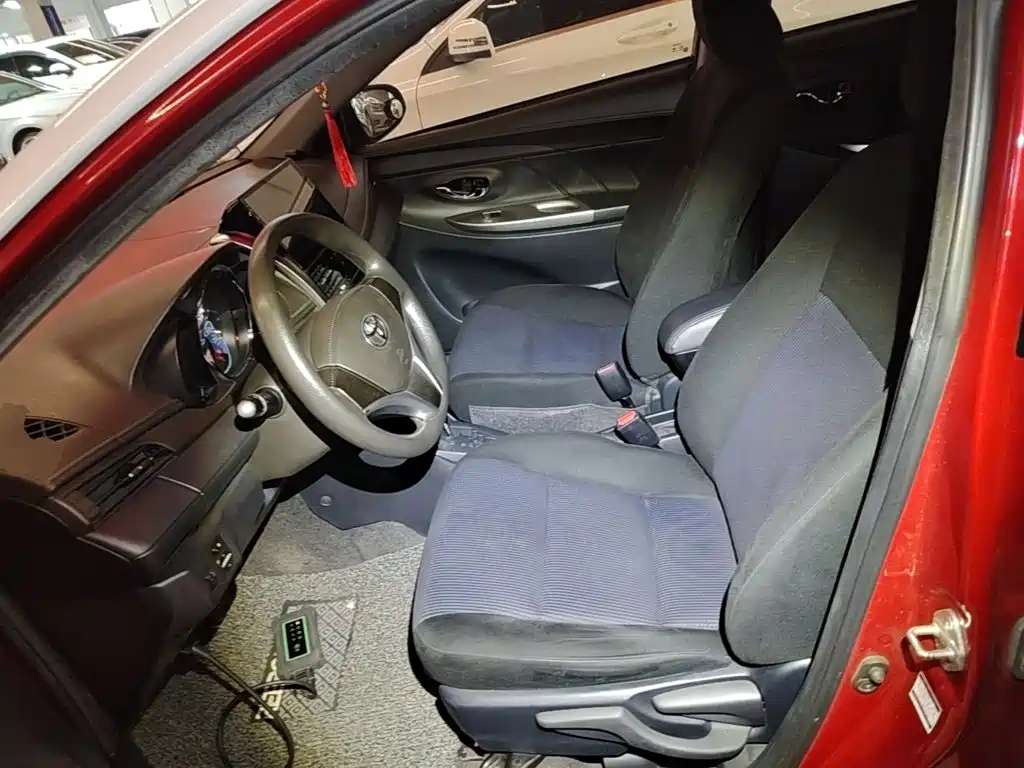Toyota Yaris L — миниатюра 15
