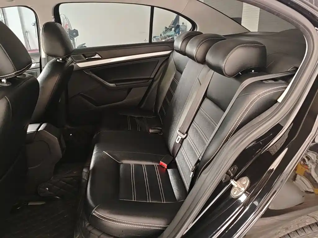 Volkswagen Lavida — миниатюра 17