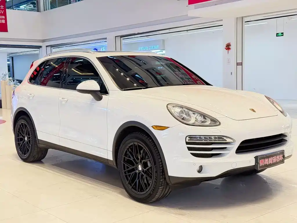 Porsche Cayenne — миниатюра 3