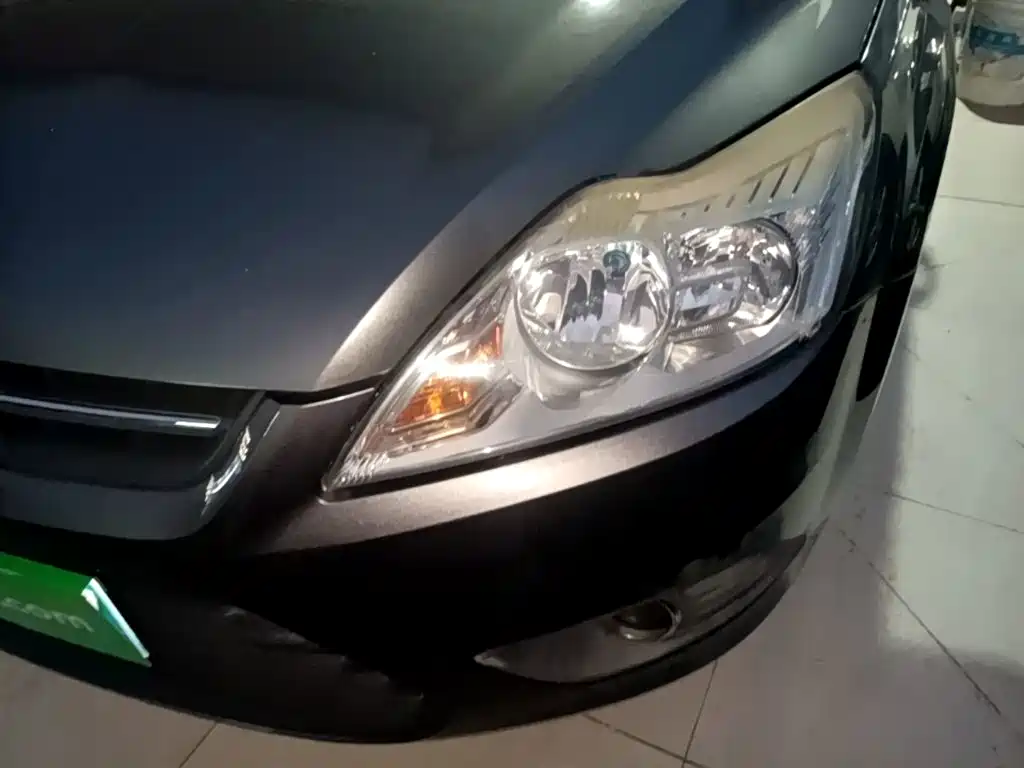 Ford Focus — миниатюра 24