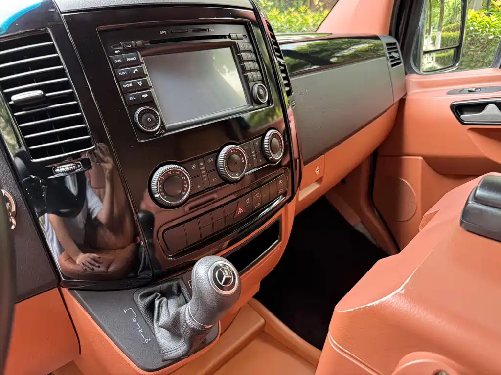 Mercedes-Benz Sprinter — миниатюра 7