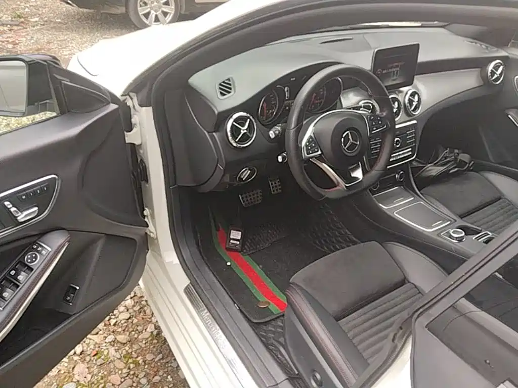 Mercedes-Benz CLA (Import) — миниатюра 16