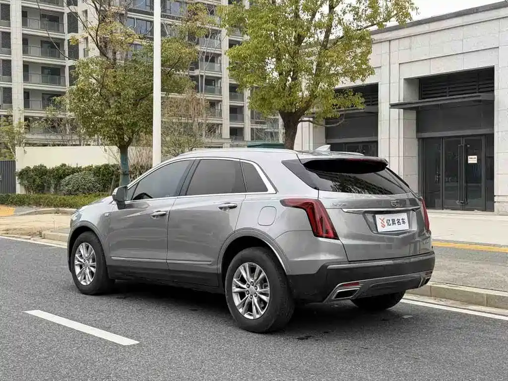 CADILLAC XT5