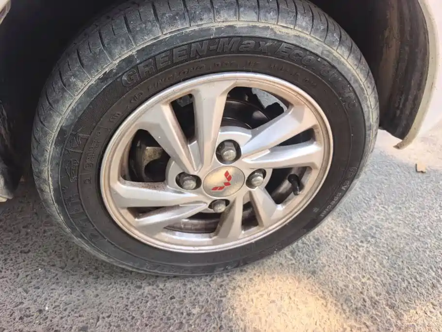 Wuling MINIEV — миниатюра 6
