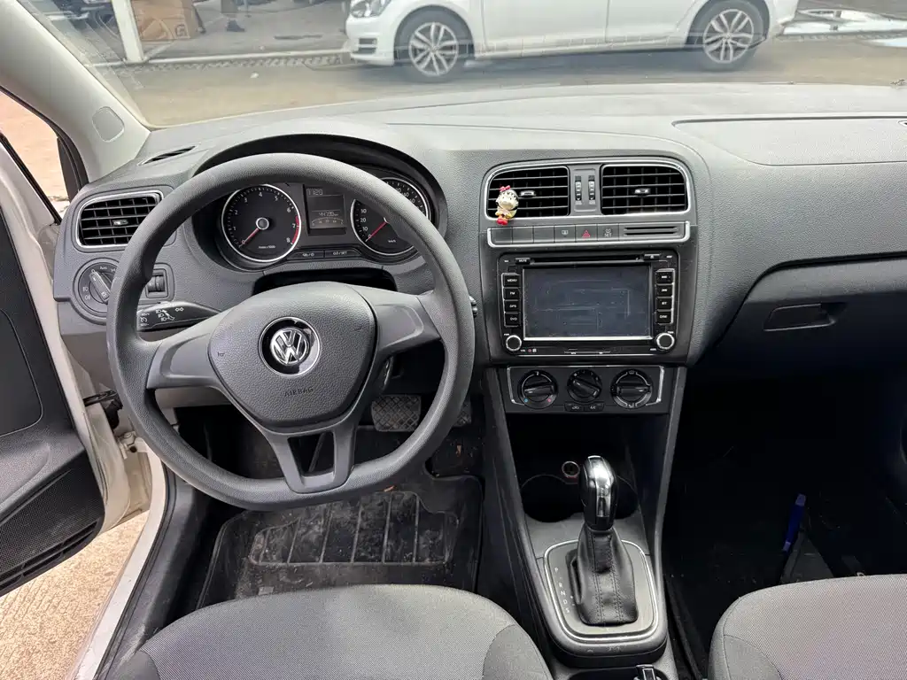 Volkswagen Polo — миниатюра 5