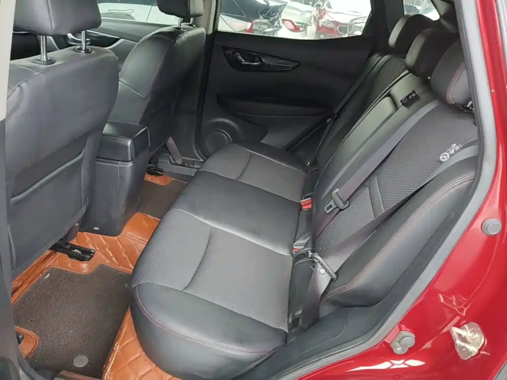 Nissan Qashqai — миниатюра 17
