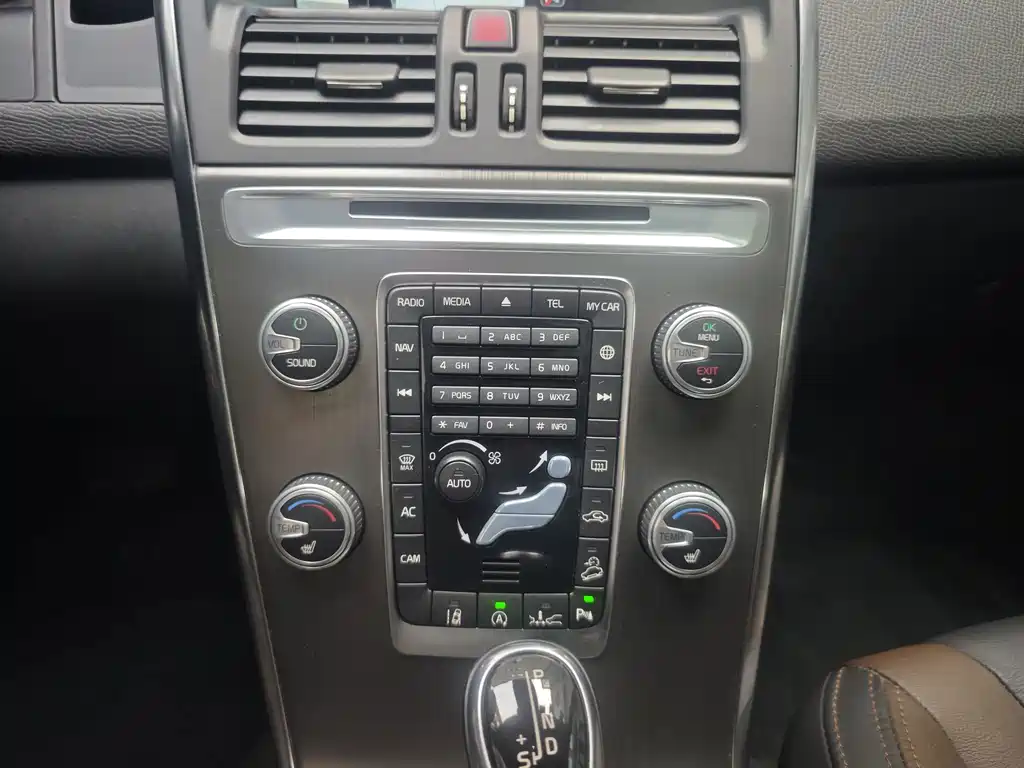 Volvo XC60 — миниатюра 16