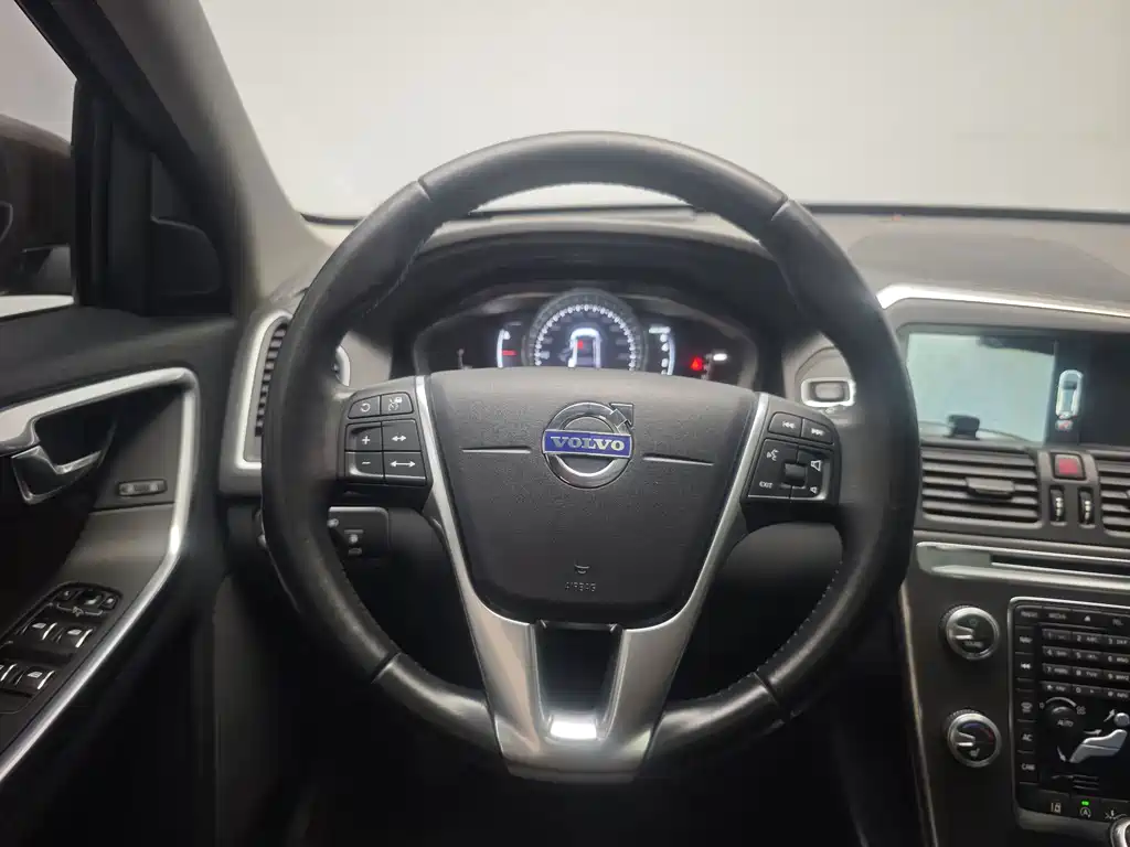 Volvo XC60 — миниатюра 15