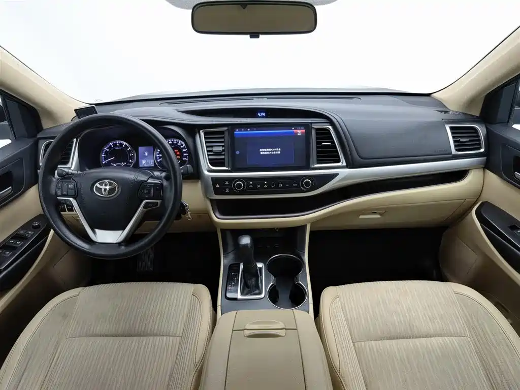 TOYOTA HIGHLANDER