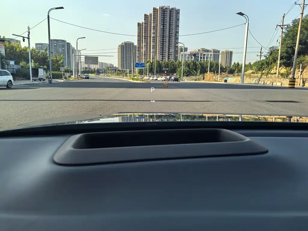 Li Auto Li L8 — миниатюра 12