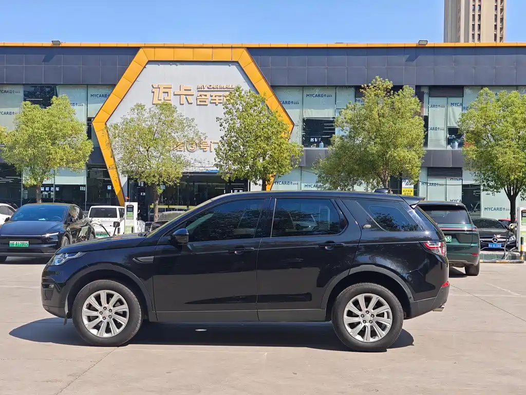 Land Rover Discovery Sport — миниатюра 10