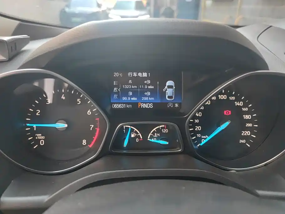 Ford Kuga — миниатюра 14
