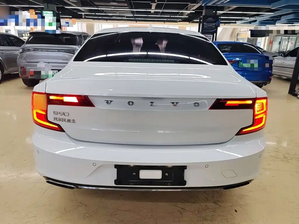 Volvo S90 — миниатюра 6
