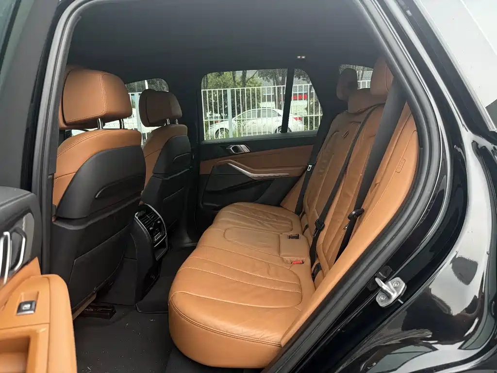 BMW X5 (Import) — миниатюра 10