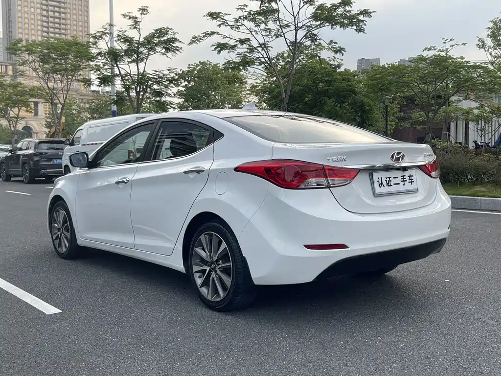 Hyundai Elantra Langdong — миниатюра 18
