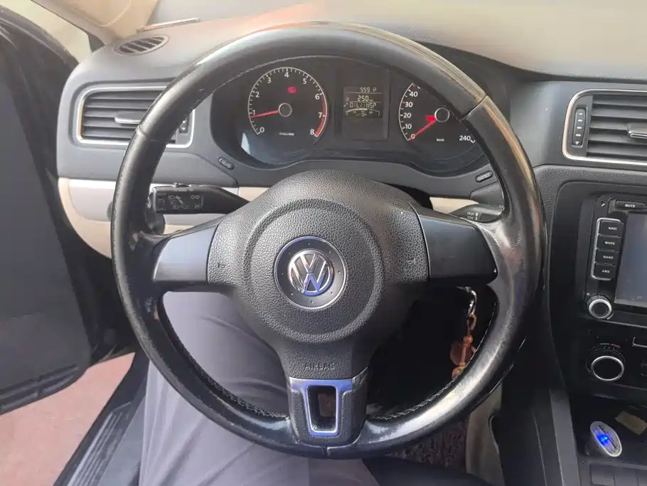 Volkswagen Sagitar — миниатюра 15