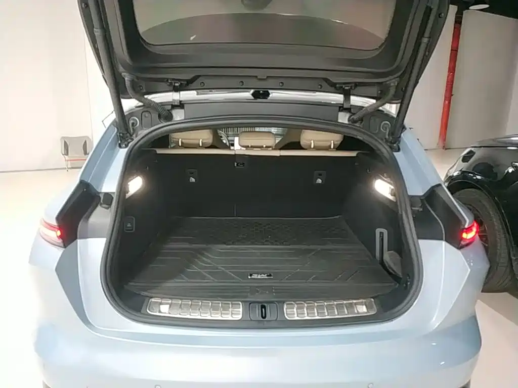 NIO ET5T — миниатюра 19