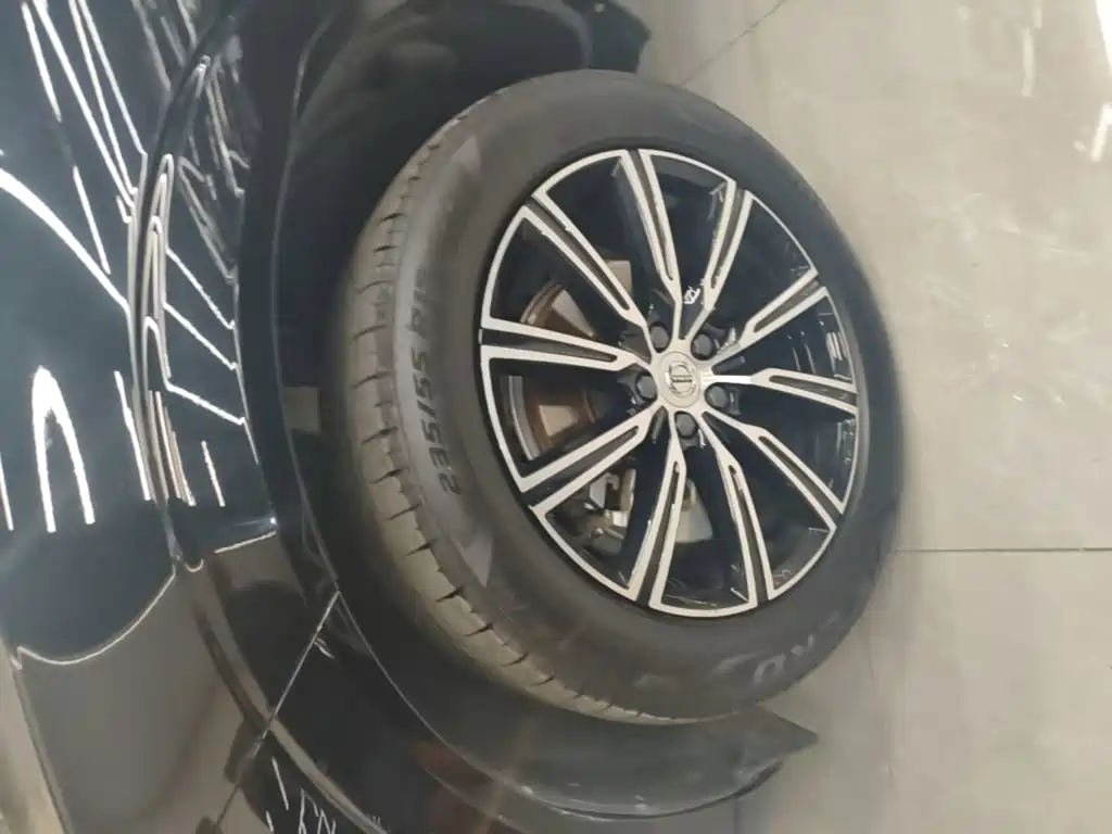 Volvo XC60 — миниатюра 23