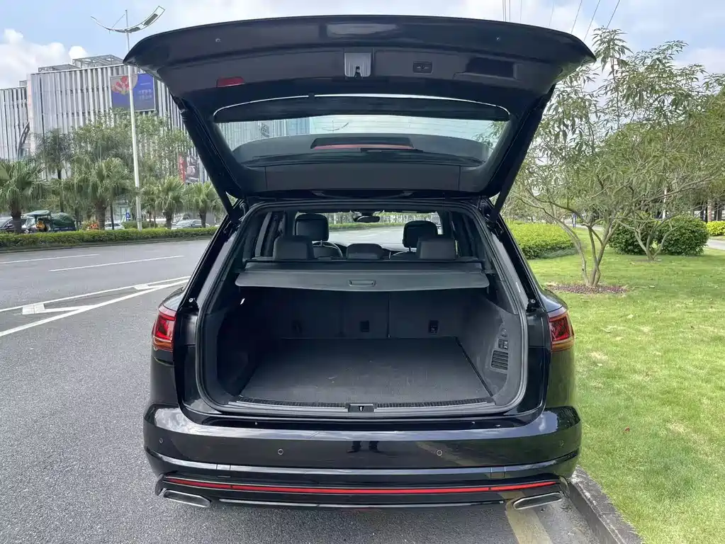 Volkswagen Touareg — миниатюра 8