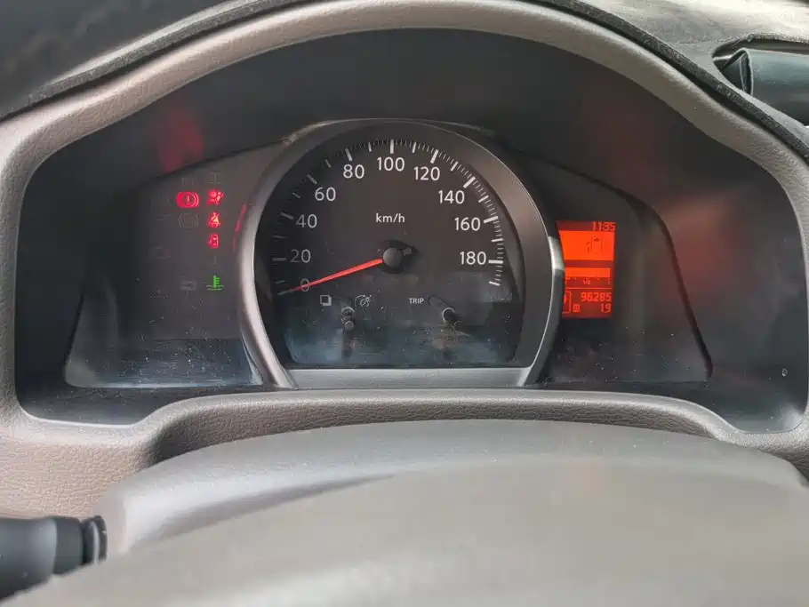 Nissan NV200 — миниатюра 14