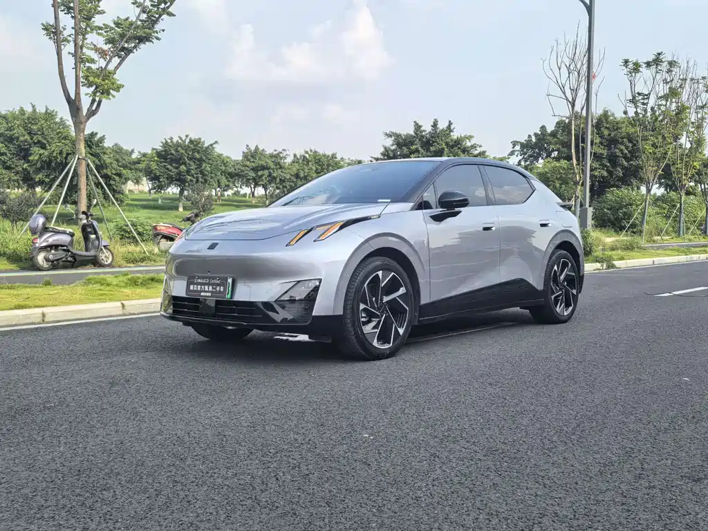 Lynk & Co Z20