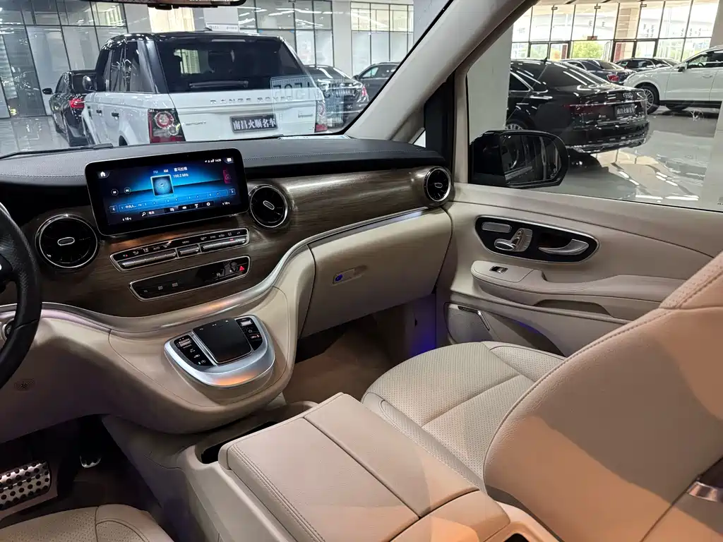 Mercedes-Benz V-Class — миниатюра 15