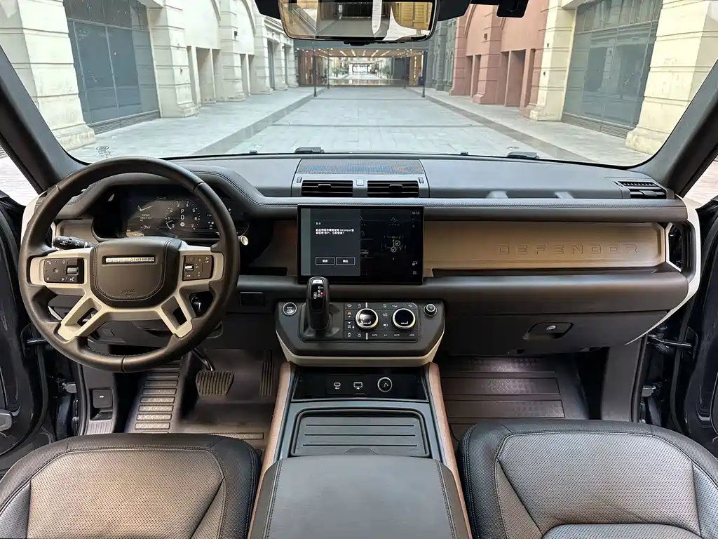 Land Rover Defender — миниатюра 8