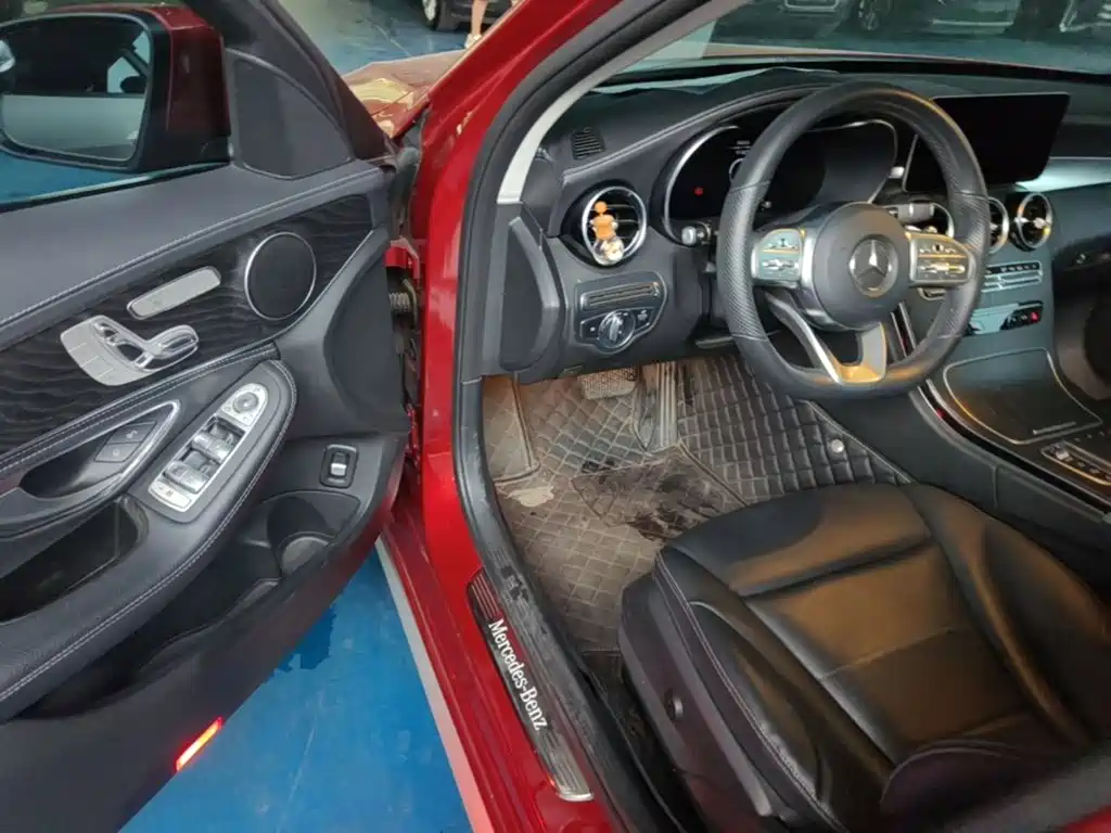 Mercedes-Benz C-Class — миниатюра 16
