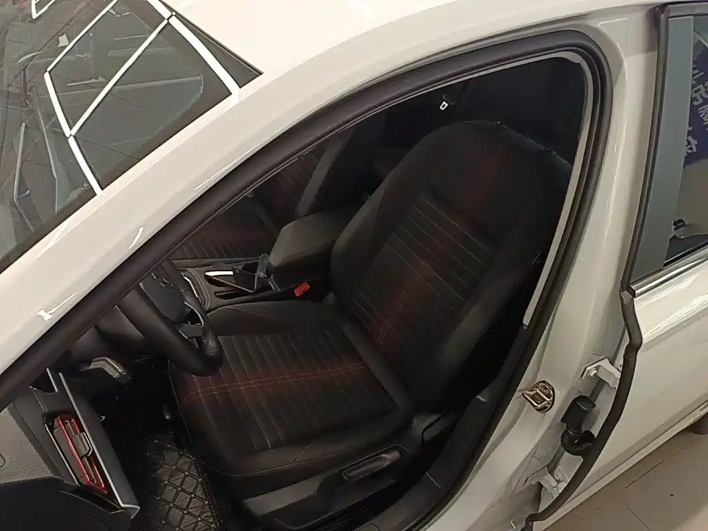 Volkswagen Lavida — миниатюра 15